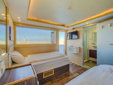 M/Y Blue - Twin Cabin